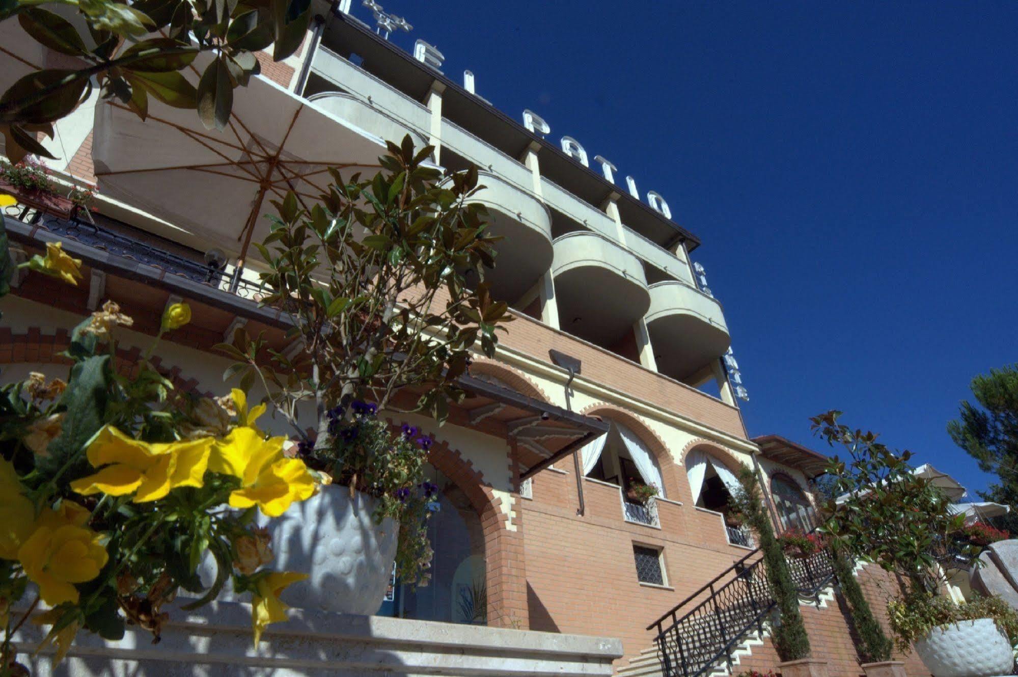 קורצ'יאנו El Patio Hotel מראה חיצוני תמונה